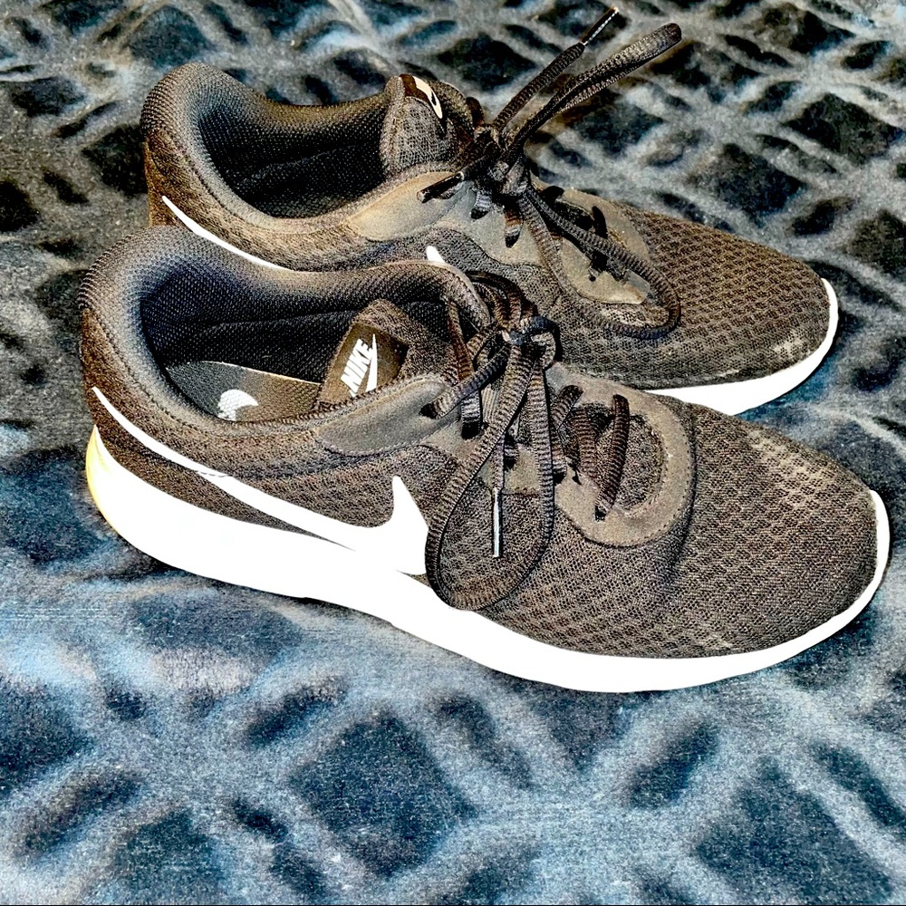 Black Nike Sneakers